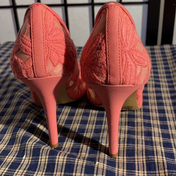 Jessica Simpson Heels Size 6 M - Picture 4 of 9